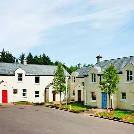 Terraced Houses Bunratty Eir021014 Iye Clarecastle